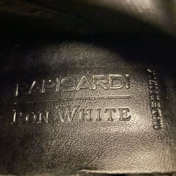 Suede boots they go over the knee. - Picture 9 of 12